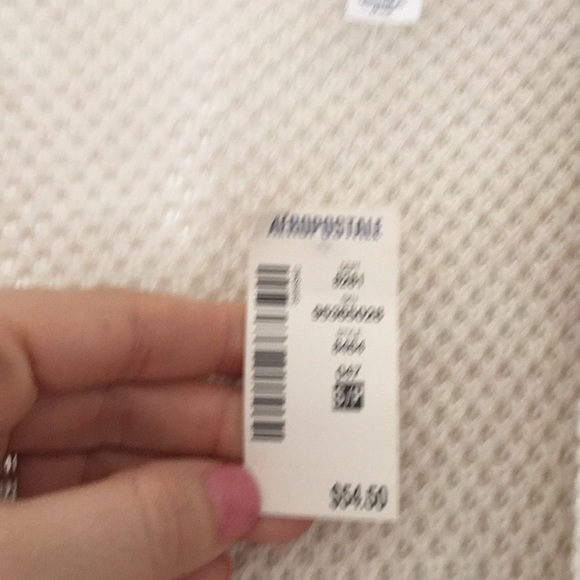 Cream Aeropostale small sweater. New with tags - Picture 2 of 2